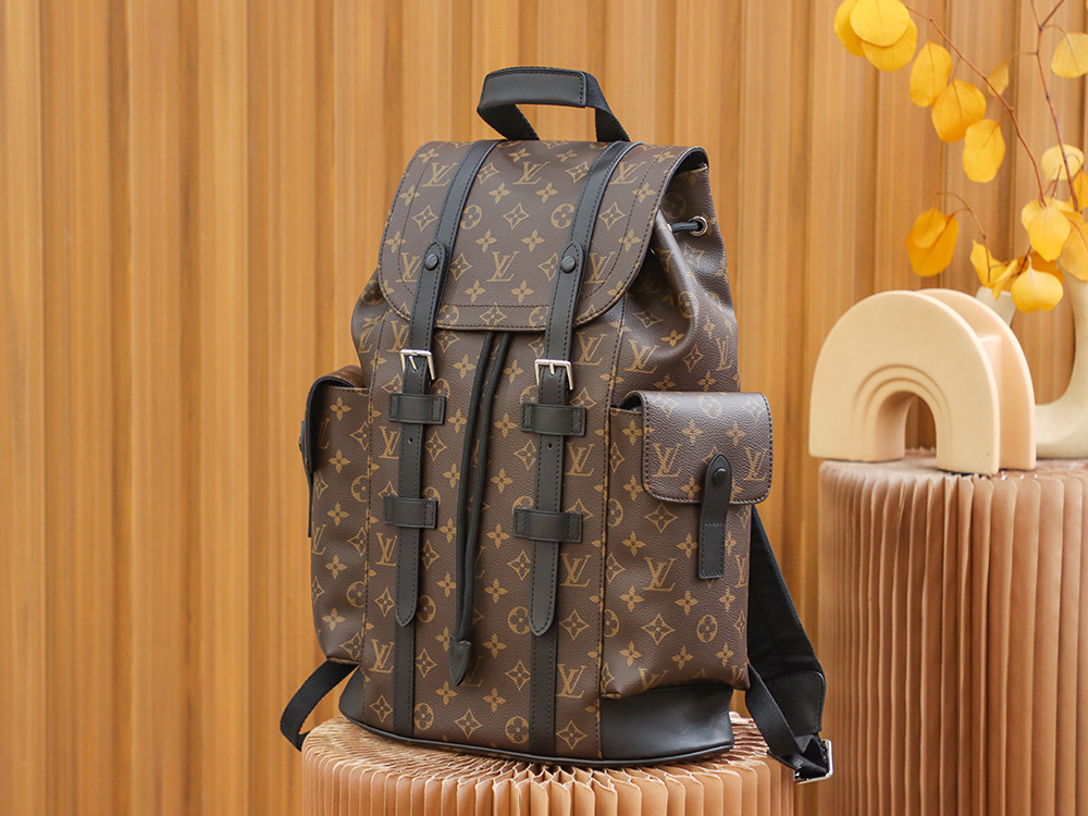 Louis Vuitton Christopher M43735