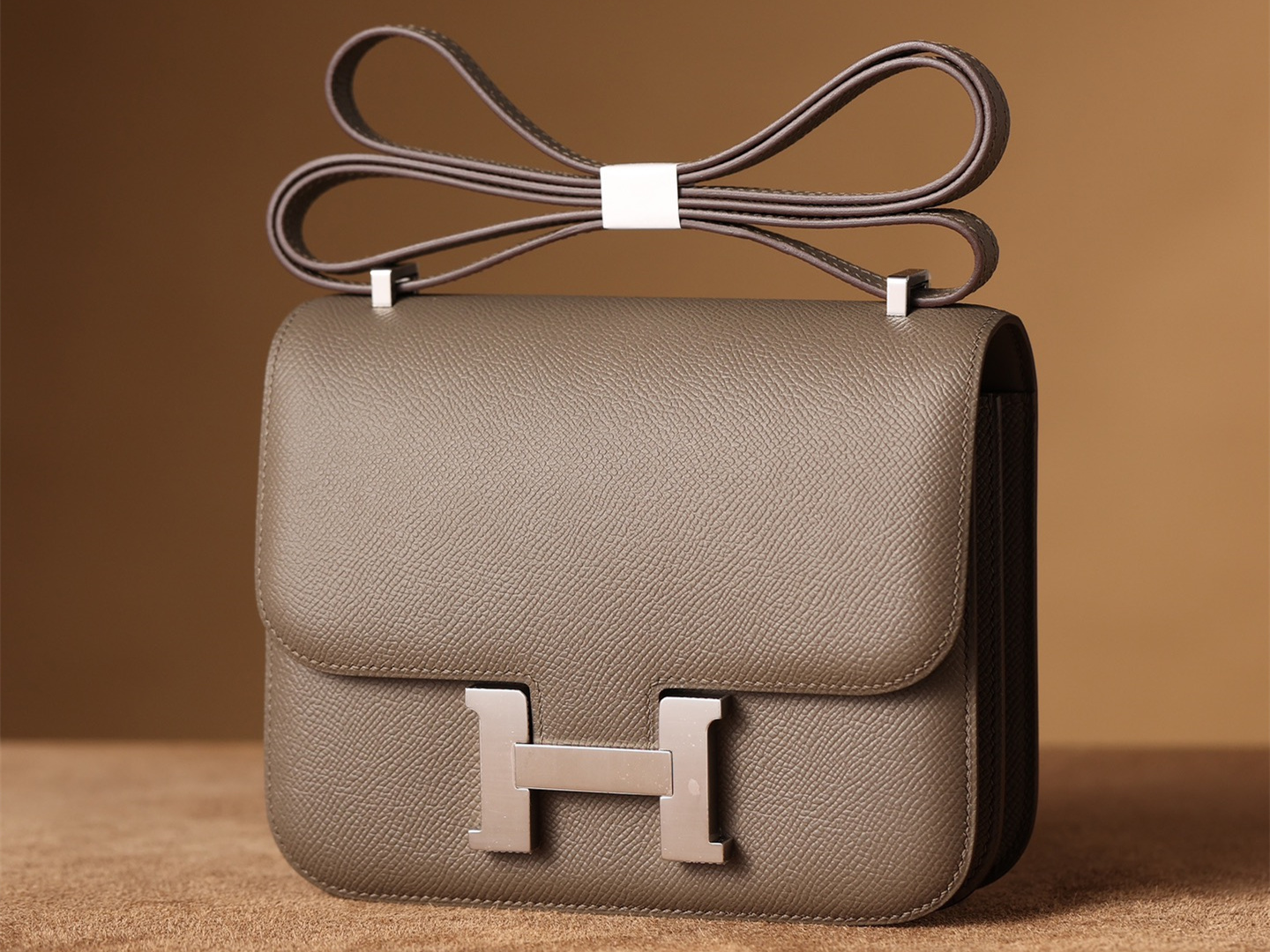 Hermes Constance 19