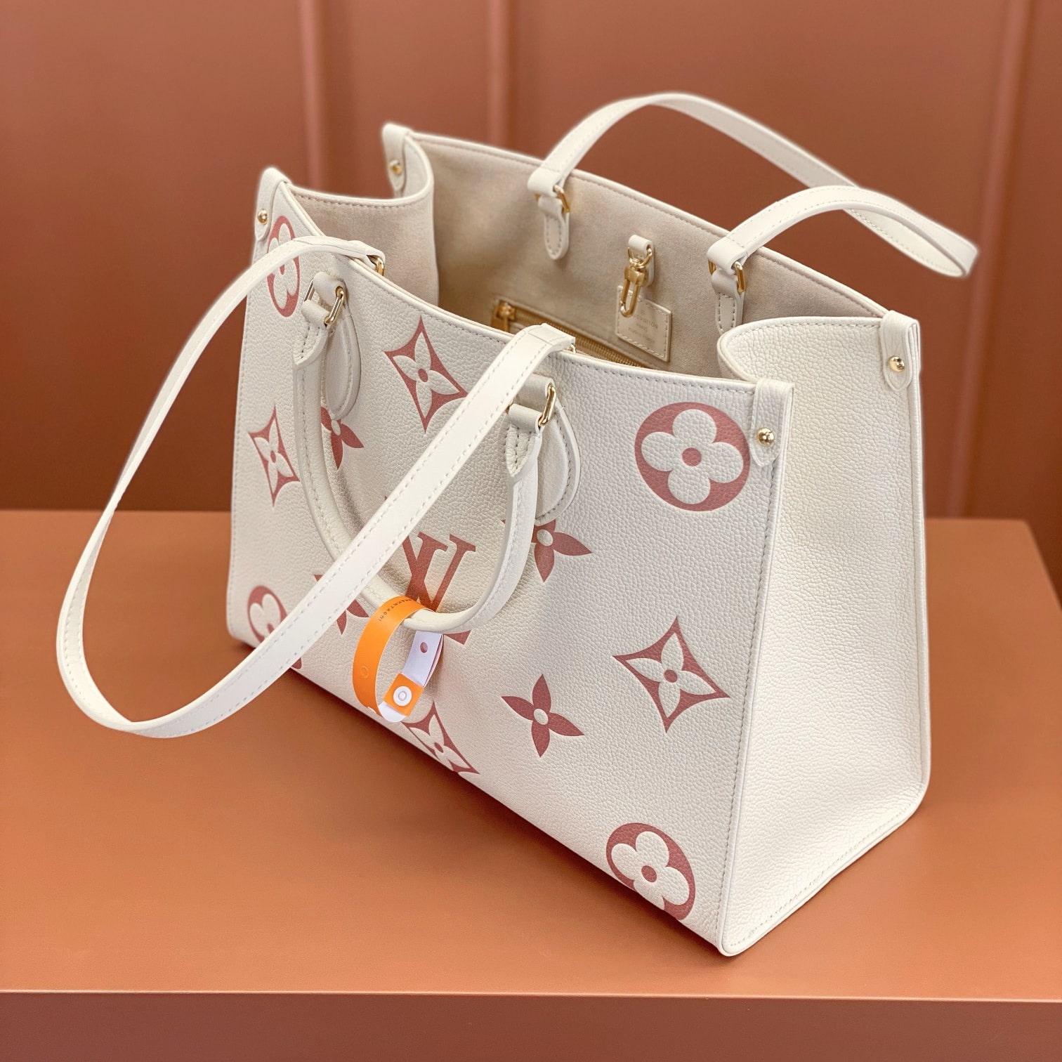 Louis Vuitton Onthego M21575