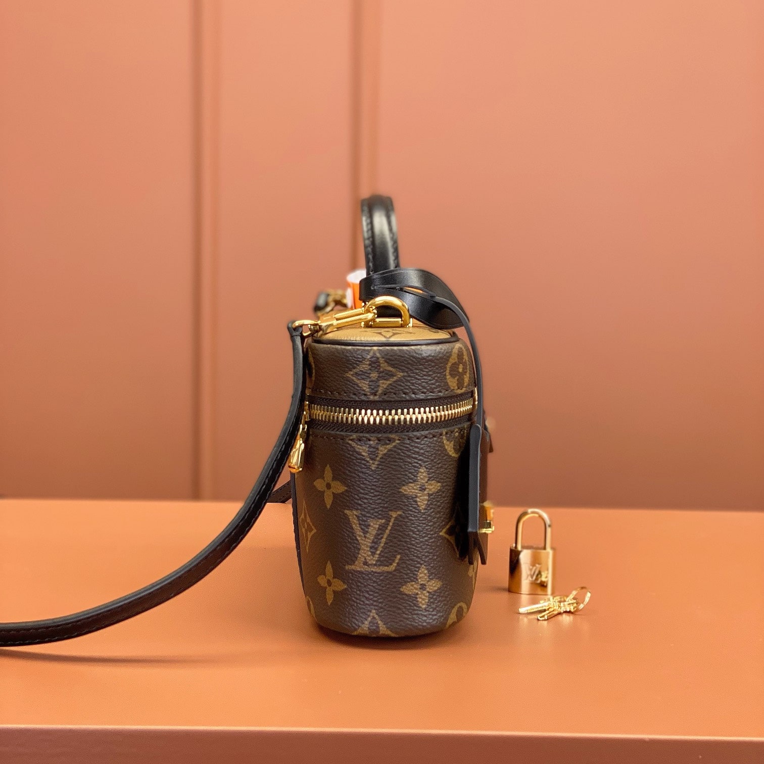 Louis Vuitton VanityChainPouch M47125 