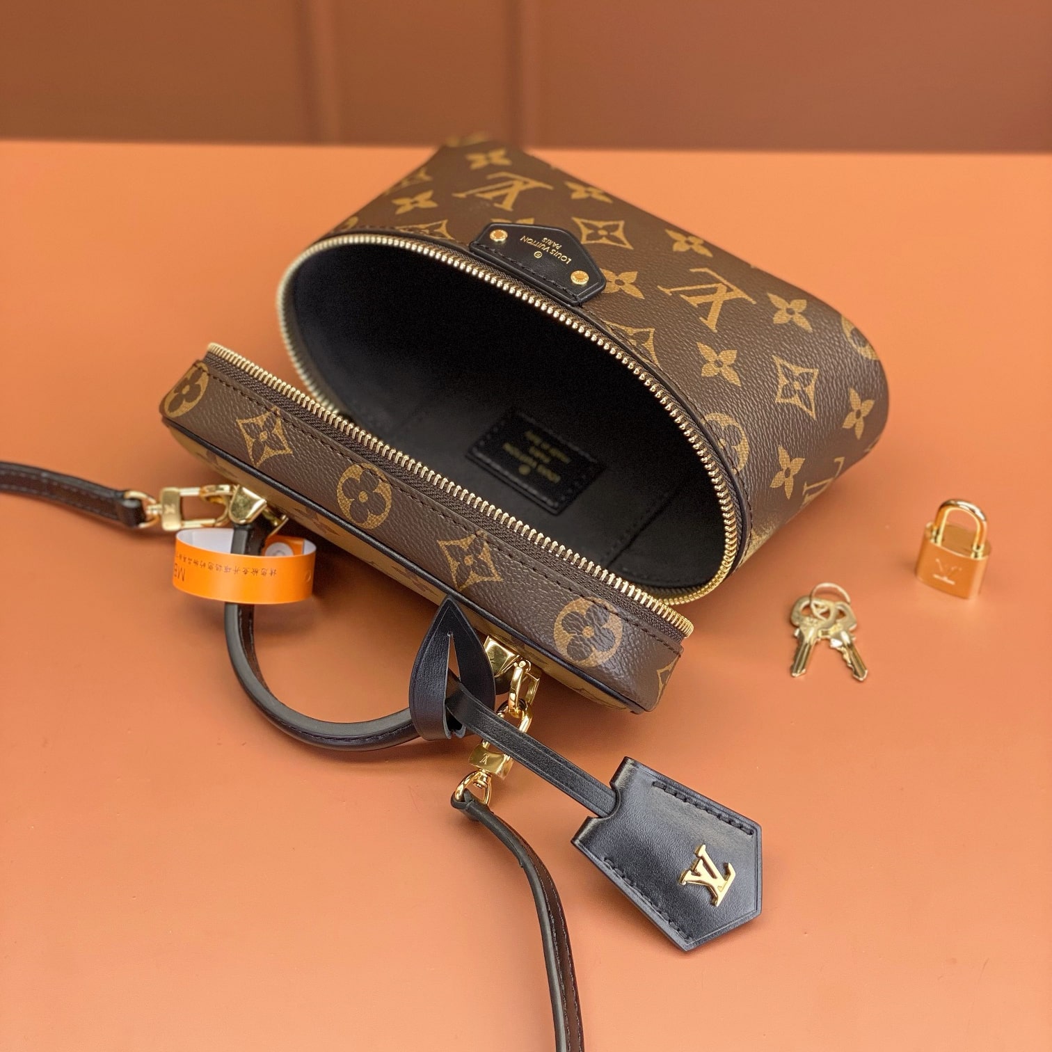 Louis Vuitton VanityChainPouch M47125 