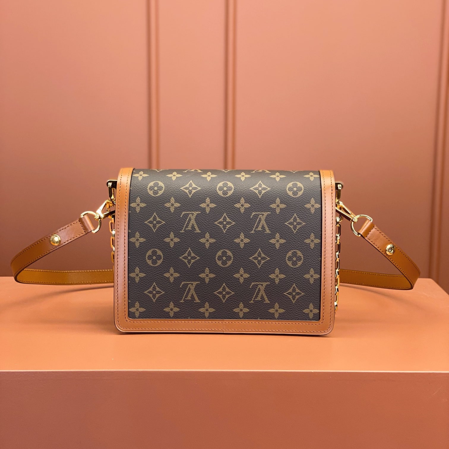 Louis Vuitton Dauphine M45985 