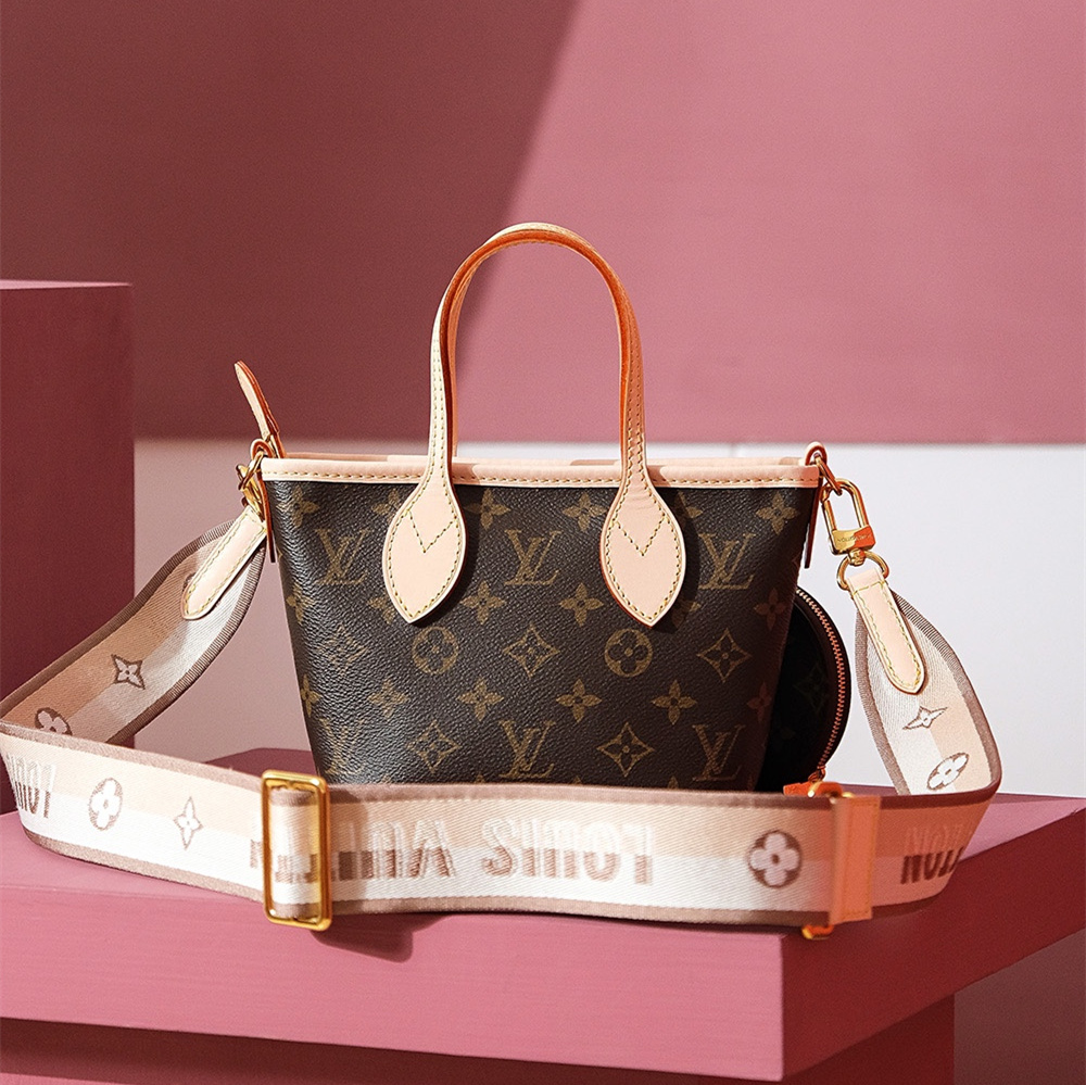 Louis Vuitton Neverfull BB M46705