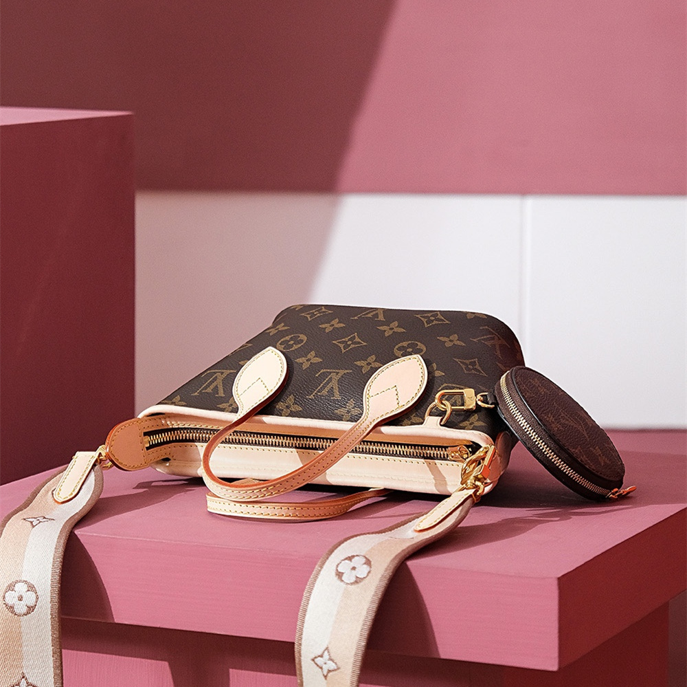 Louis Vuitton Neverfull BB M46705