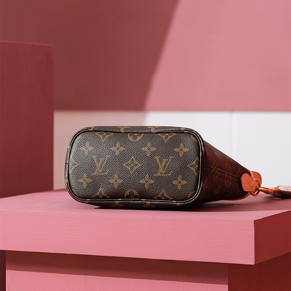 Louis Vuitton Neverfull BB M46705