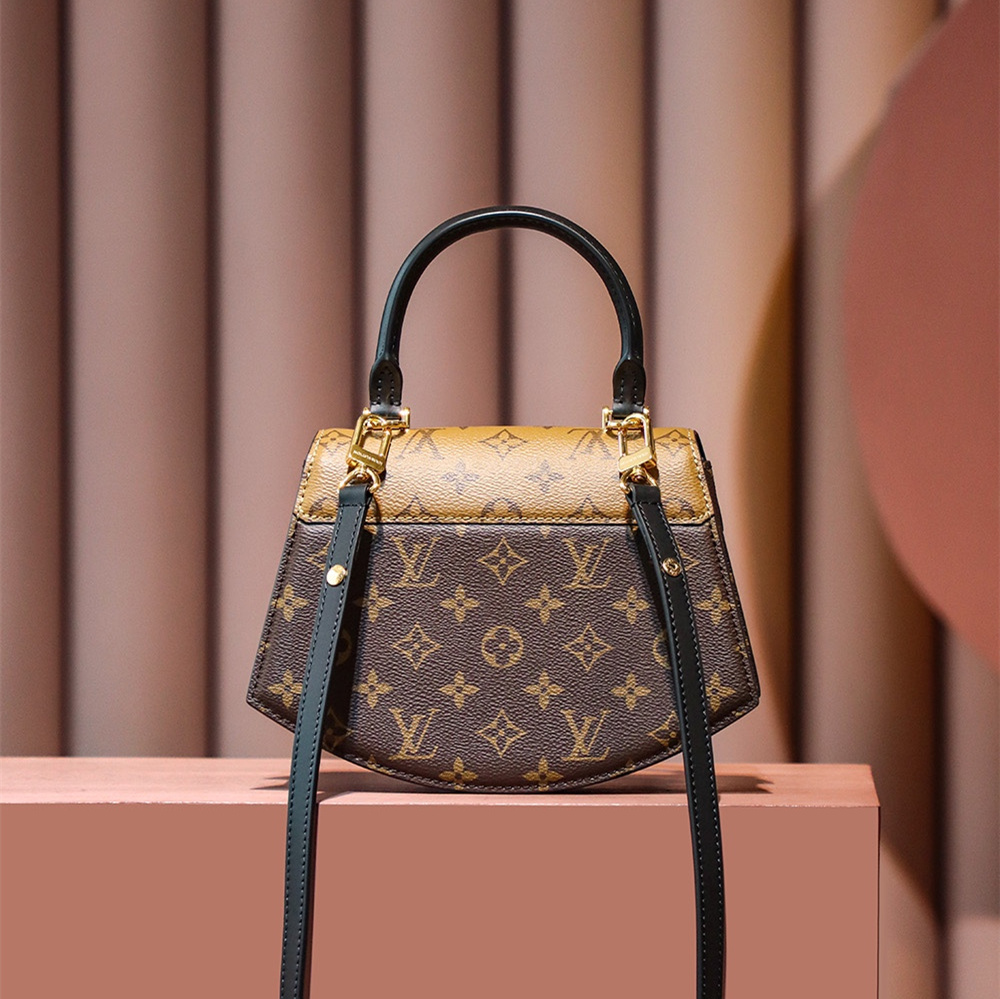 Louis Vuitton Tilsitt M46548