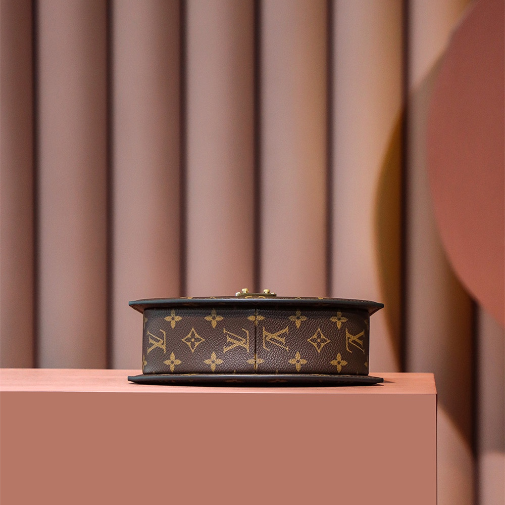 Louis Vuitton Tilsitt M46548