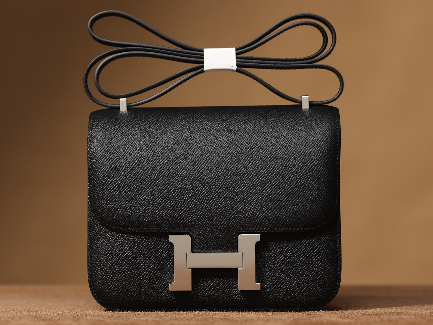 Hermes Constance 19